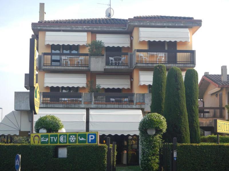 Hotel Derby Sirmione Exteriér fotografie